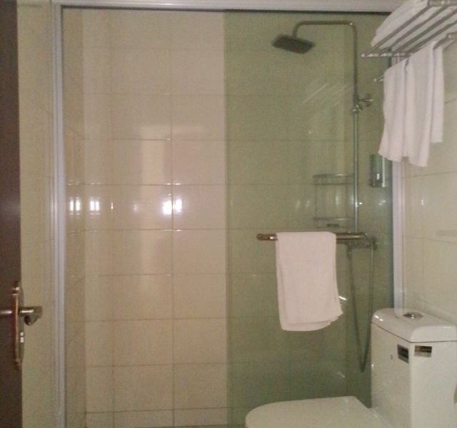 hotelPic