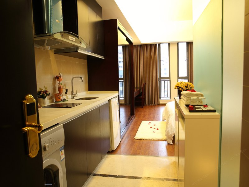 hotelPic