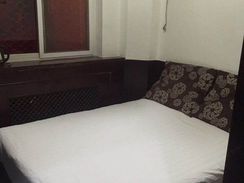 hotelPic