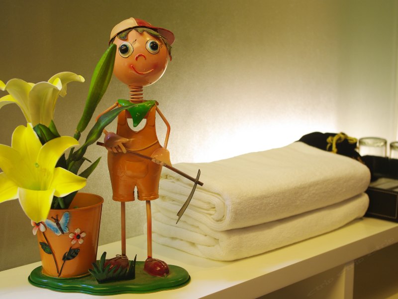 hotelPic
