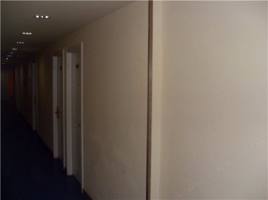 hotelPic