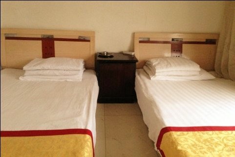 hotelPic