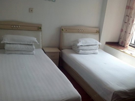hotelPic