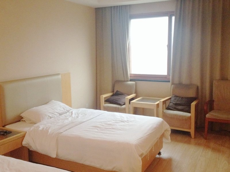 hotelPic