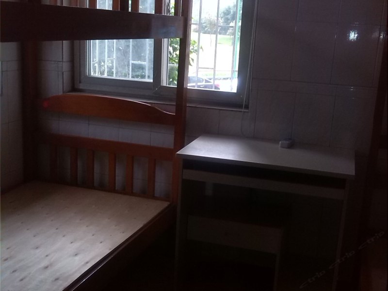 hotelPic