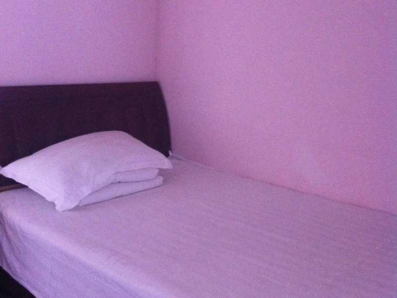 hotelPic