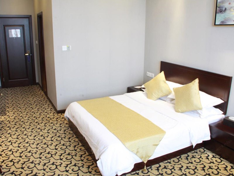 hotelPic