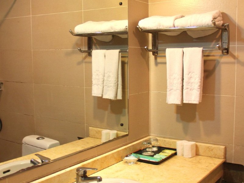 hotelPic