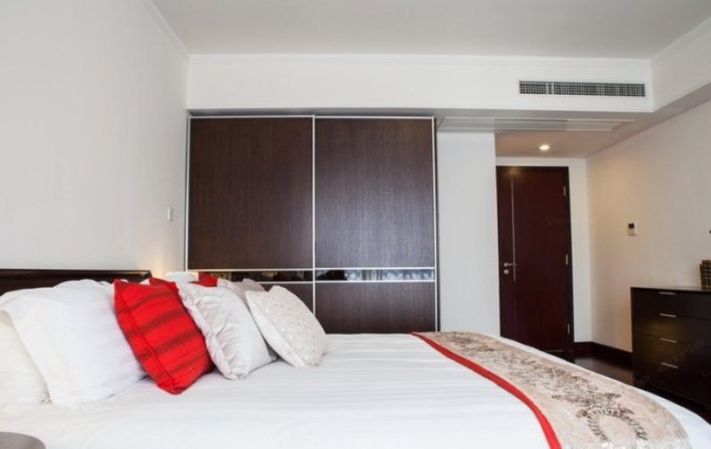 hotelPic