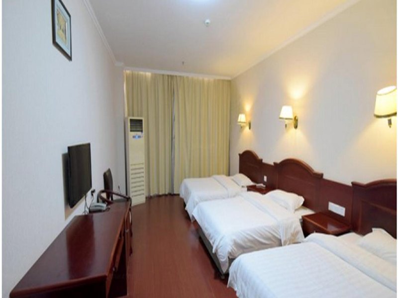 hotelPic