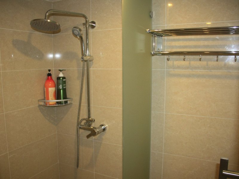 hotelPic