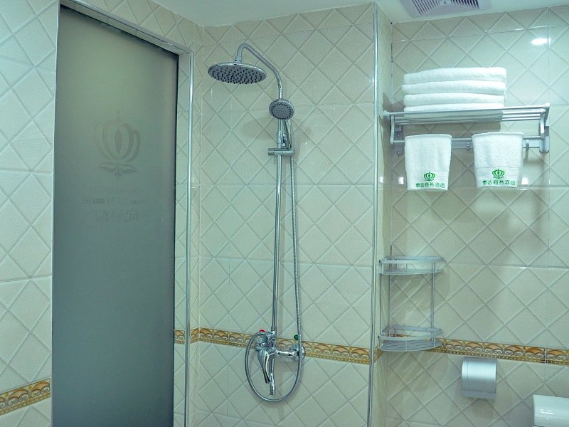 hotelPic