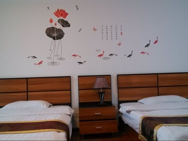 hotelPic