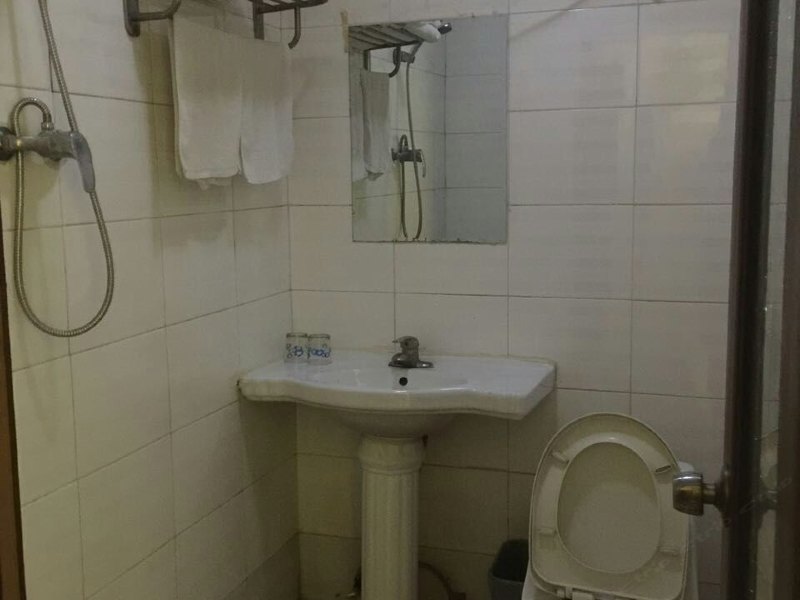 hotelPic