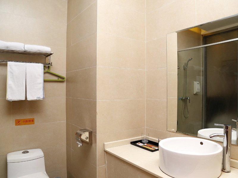 hotelPic