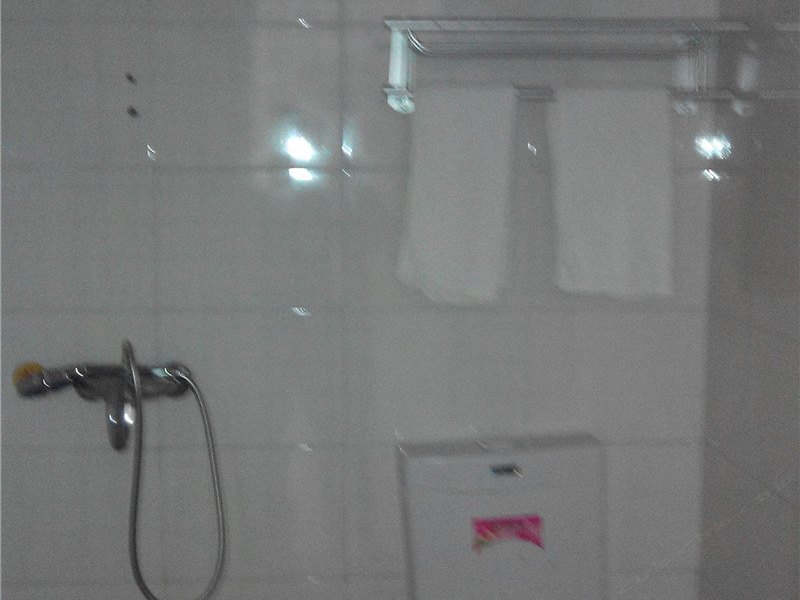 hotelPic