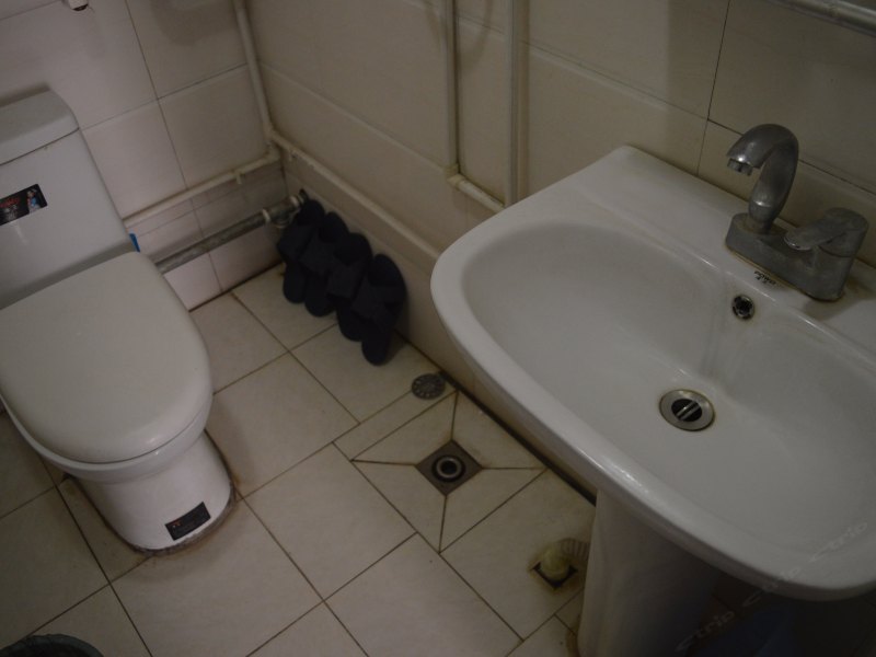 hotelPic