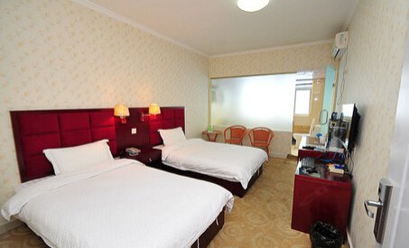 hotelPic