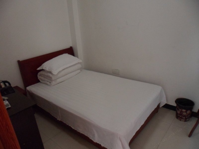 hotelPic