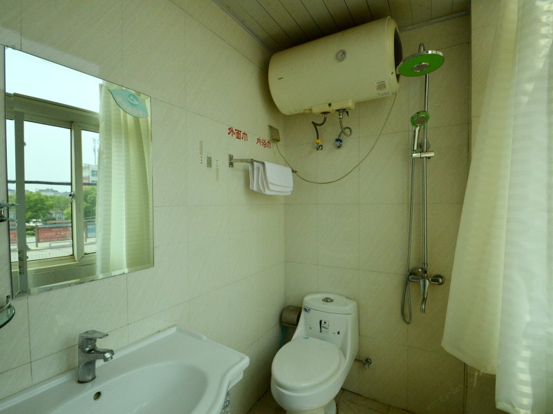 hotelPic