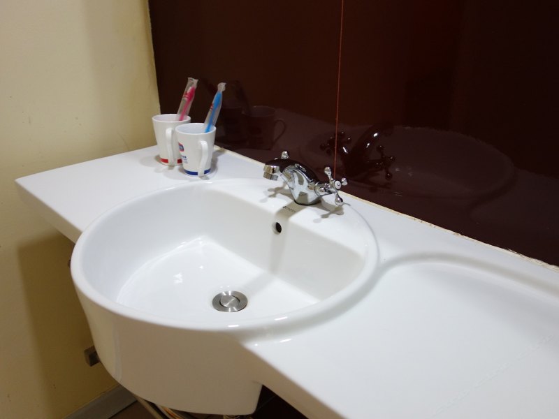 hotelPic