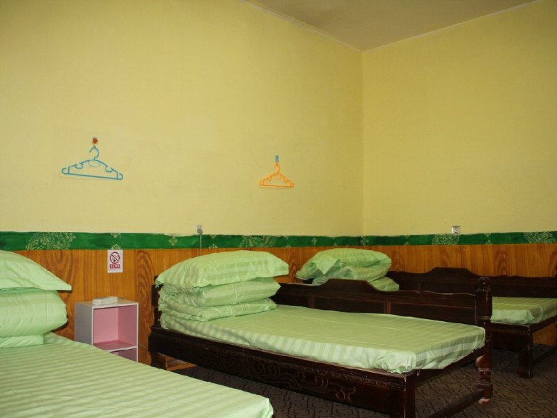 hotelPic