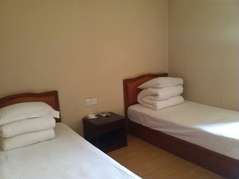 hotelPic