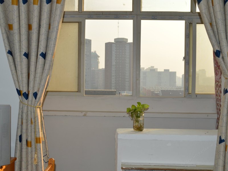 hotelPic