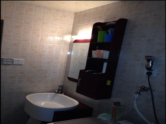 hotelPic