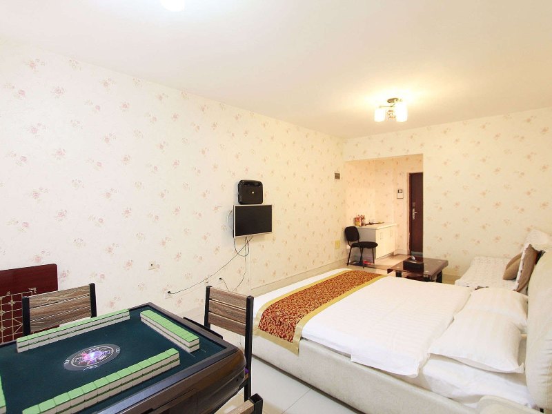 hotelPic