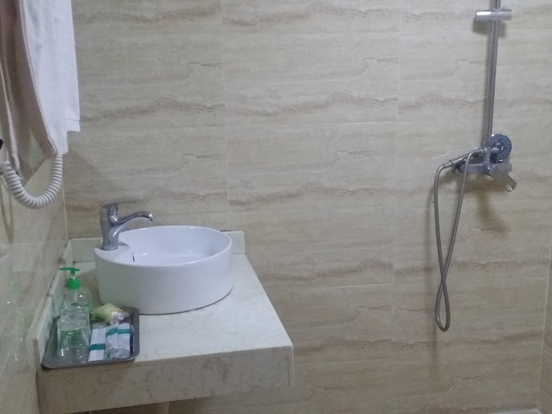 hotelPic