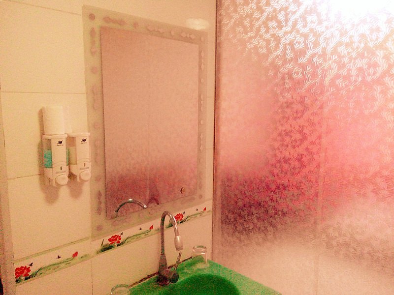 hotelPic