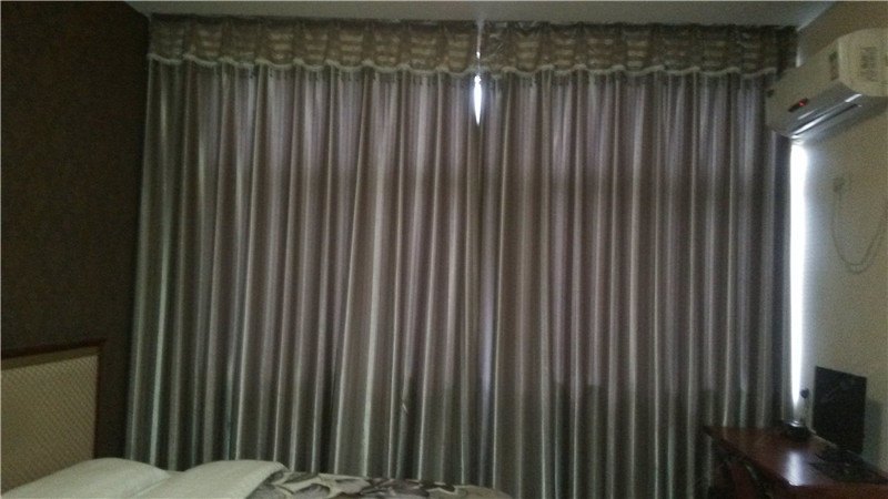 hotelPic