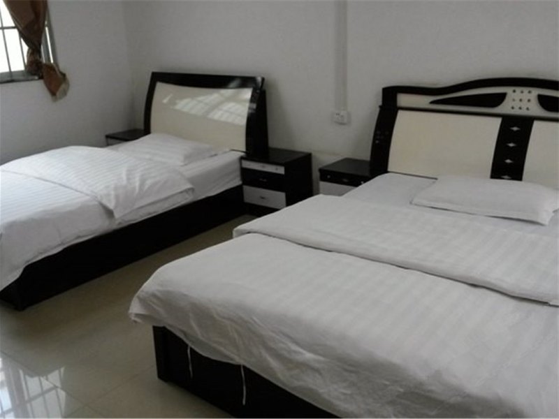 hotelPic