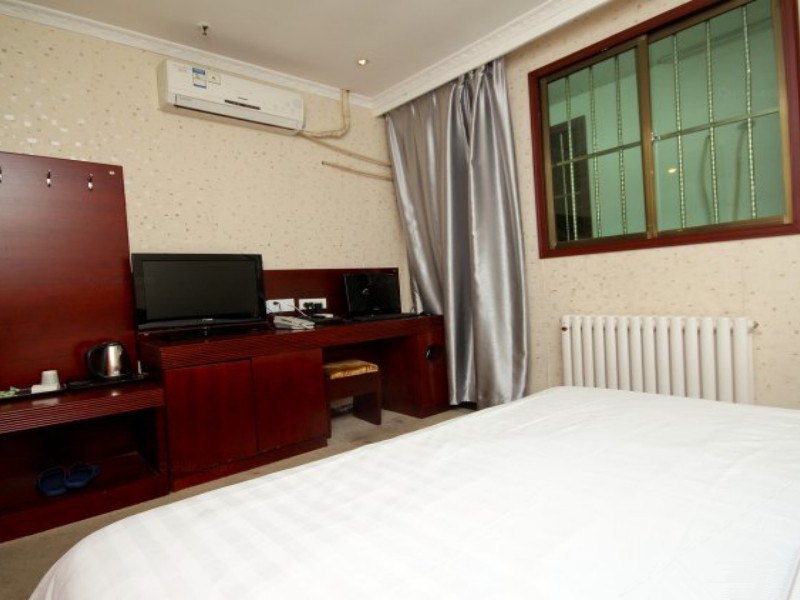 hotelPic