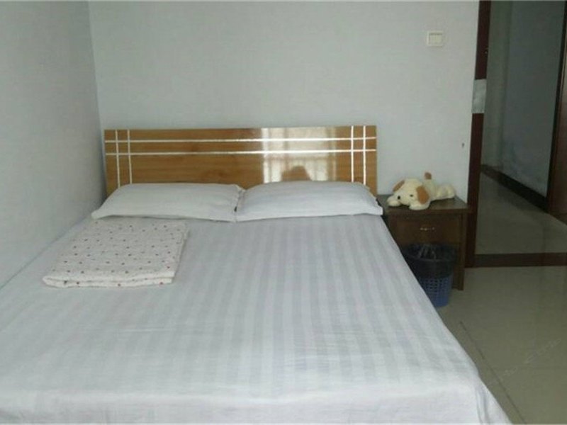 hotelPic
