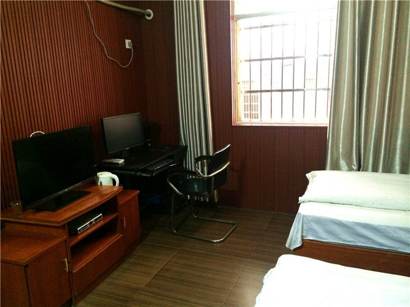 hotelPic