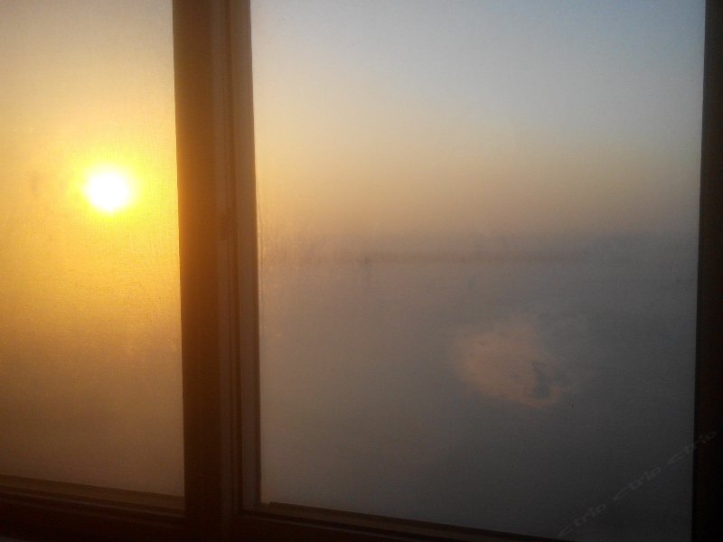 hotelPic