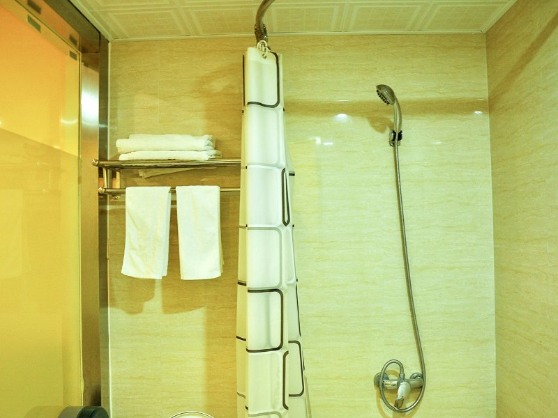 hotelPic