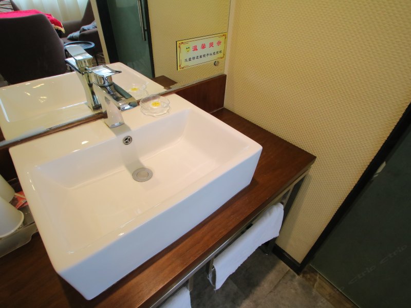 hotelPic