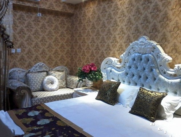 hotelPic