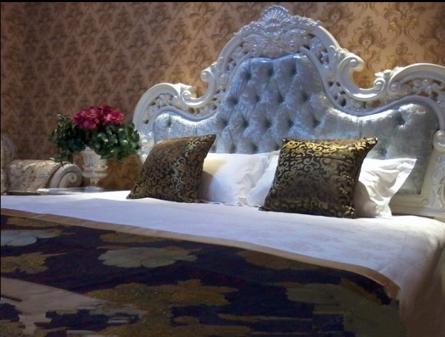 hotelPic
