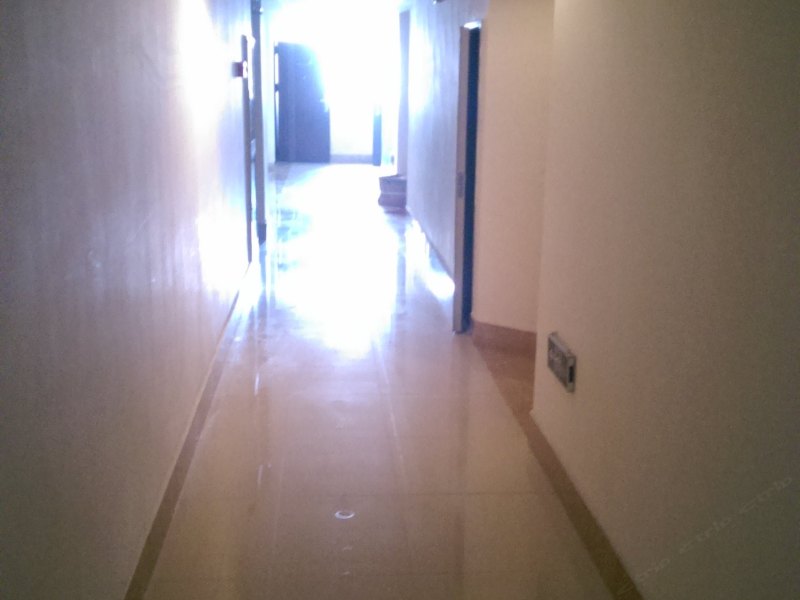 hotelPic