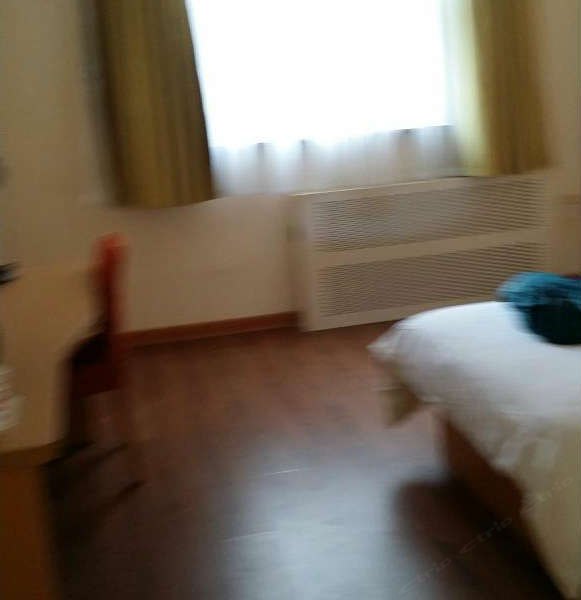 hotelPic