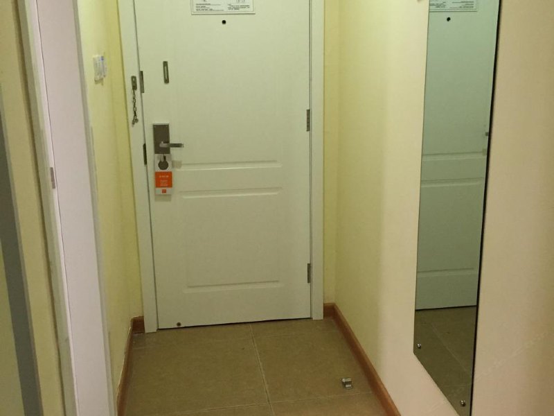 hotelPic