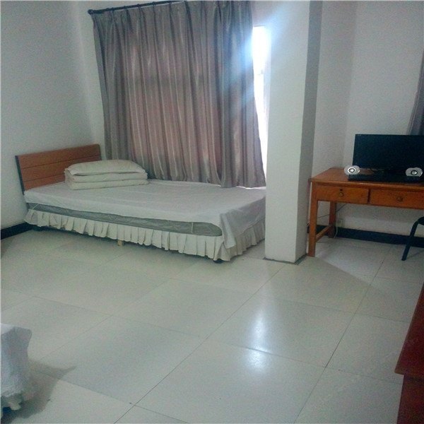hotelPic
