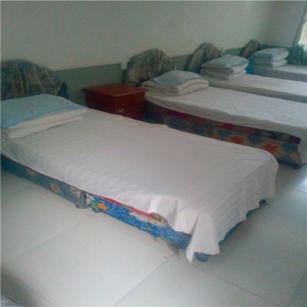hotelPic