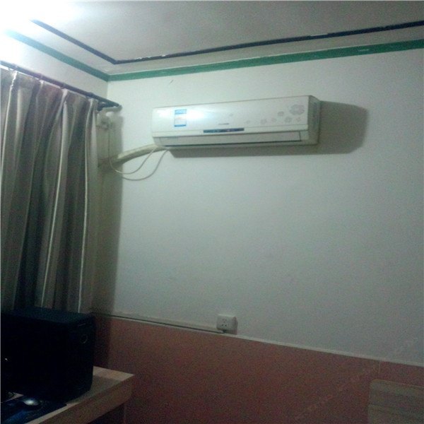 hotelPic