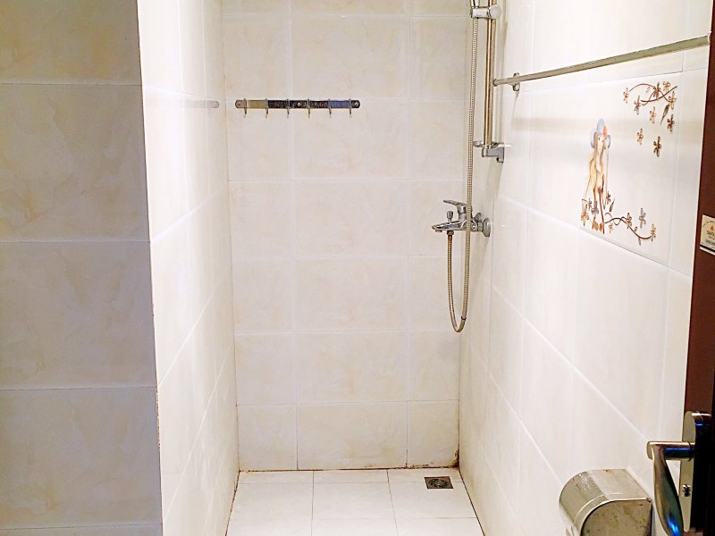 hotelPic