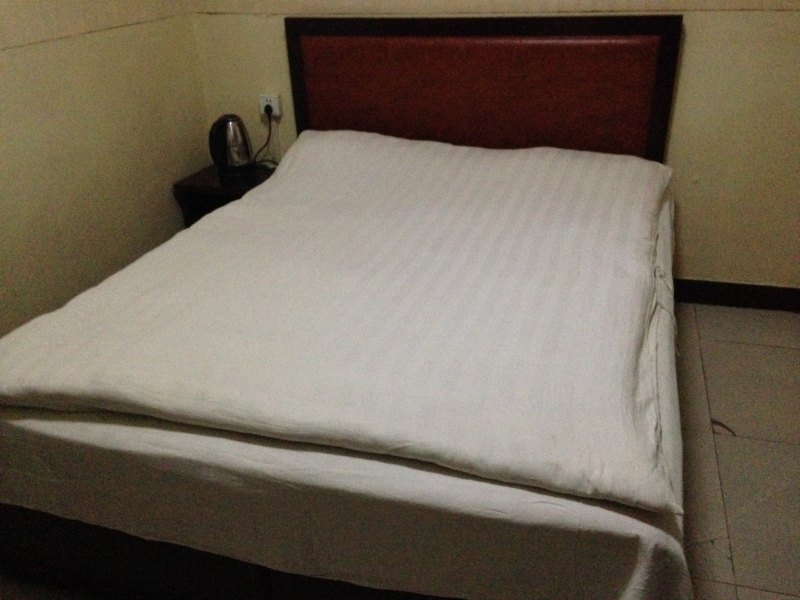 hotelPic